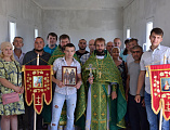 В престольный праздник Преосвященнейший епископ Симон совершил Божественную литургию в храме преподобного Паисия Святогорца при епархиальном реабилитационном центре для наркозависимых х. Маркин