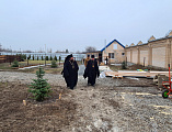 Преосвященнейший епископ Симон ознакомился с ходом работ по благоустройству храмового комплекса в честь образа Божией Матери «Взыскание погибших» в пос. Сидорово-Кадамовский
