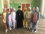 В День защиты детей состоялись торжественные встречи духовества Сулинского благочиния и маленьких жителей г. Красный Сулин