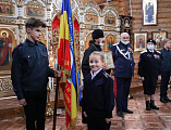 Иеромонах Арсений (Алимов) поздравил первоклассников казачьей школы с вступлением в казачата
