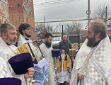 Престольный праздник молитвенным торжеством отметил храм Архистратига Михаила поселка Каменоломни