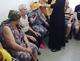 Духовная беседа и таинство Причащения в доме престарелых поселка Садовый