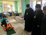 Преосвященнейший епископ Симон в преддверии Рождества Христова посетил детей Центра комплексной реабилитации «Добродея» города Шахты