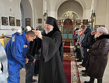 Преосвященнейший епископ Симон совершил воскресную Литургию в храме Покрова Пресвятой Богородицы станицы Кривянской