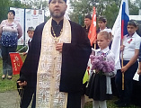 Протоиерей Роман принял участие в торжественных митингах в честь Дня Победы в х. Усьман и х. Красный