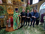 В Свято-Андреевском храме города Миллерово в праздник Святой Троицы наградили волонтеров православной группы «Мы вместе»   