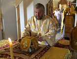 В день памяти святых Петра и Февронии Муромских Преосвященнейший епископ Симон совершил Божественную литургию в храме Донской иконы Божией Матери г. Новошахтинска