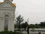 В пос. Каменоломни происходит благоустройство прилежащей территории часовни Архангела Михаила
