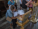 1 июня на территории Покровского кафедрального собора г. Шахты для детей инвалидов и инвалидов с ментальными расстройствами прошел мастер-класс по написанию картин на пленэре