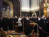В день памяти святых равноапостольных Мефодия и Кирилла Управляющий Шахтинской епархией Преосвященнейший епископ Симон сослужил Святейшему Патриарху Кириллу и Святейшему Патриарху Сербскому Иринею за Божественной литургией в Храме Христа Спасителя в Москв