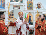 Продолжая пасхальные торжества, Преосвященнейший епископ Симон совершил Божественную литургию в храме вмч. Георгия Победоносца пос. Новозарянский
