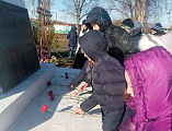 Ко Дню Неизвестного солдата священник вместе с учениками школы совершил заупокойную литию по всем павшим воинам