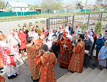 Продолжая пасхальные торжества, Преосвященнейший епископ Симон совершил Божественную литургию в храме вмч. Георгия Победоносца пос. Новозарянский