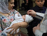 Епископ Шахтинский и Миллеровский Симон совершил таинство Крещения над первенцем семьи старшего иподиакона
