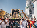 С сонмом архиереев Православной Церкви епископ Симон принял участие в торжествах по случаю празднования Донской иконы Божией Матери