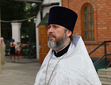 Епископ Шахтинский и Миллеровский Симон возглавил Божественную литургию в храме святителя Николая Мирликийского ст. Багаевской