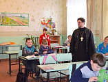 Иерей Серафим Азаров провёл урок ОПК в Глубокинской казачьей школе № 1