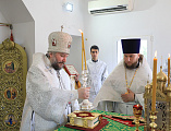 Преосвященнейший епископ Симон с архипастырским визитом посетил храм святой благоверной княгини Анны Кашинской г. Каменск-Шахтинский и совершил воскресную Божественную литургию