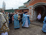 В престольный праздник Преосвященнейший епископ Симон возглавил Божественную литургию в храме Державной иконы Божией Матери города Донецка