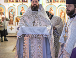 В день празднования Обрезания Господня епископ Симон совершил Божественную литургию святителя Василия Великого в храме праведного Иоанна Кронштадтского города Шахты