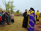 Епископ Симон совершил молебен о благословении работ и урожая на донских полях