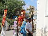 В престольный праздник Преосвященнейший епископ Симон совершил Божественную литургию в храме в честь Казанской иконы Божией Матери г. Гуково