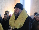 Преосвященнейший епископ Симон совершил чин освящения купола и креста строящейся часовни в честь святого благоверного князя Димитрия Донского в городе Донецке