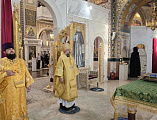 Преосвященнейший епископ Симон совершил Божественную литургию в Благовещенском соборе Дивеевского монастыря