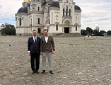 Епархиальный древлехранитель провел экскурсию для студентов шахтинского филиала в столице Донского казачества