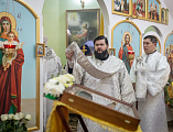В день празднования Обрезания Господня епископ Симон совершил Божественную литургию святителя Василия Великого в храме праведного Иоанна Кронштадтского города Шахты