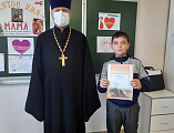 Протоиерей Роман Мясников принял участие в мероприятии, посвященном Дню матери, которое прошло в Усьманской школе