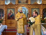 Епископ Николай возглавил Божественную литургию в Свято-Пантелеимоновском храме города Миллерово
