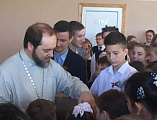 Иеромонах Димитрий (Яроцкий) поздравил со Светлым Христовым Воскресением учащихся казачьих образовательных учреждений города Миллерово