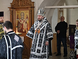 Епископ Шахтинский и Миллеровский Симон совершил Литургию Преждеосвященных Даров в храме Донской иконы Божией Матери г. Новошахтинска