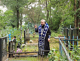 Епископ Шахтинский и Миллеровский Симон совершил заупокойную литию на кладбище поселка Каменоломни