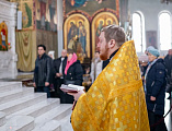 В Неделю Воспоминания Адамова изгнания, Прощеное воскресенье, епископ Симон совершил Божественную литургию в Покровском кафедральном соборе