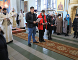 С архипастырским визитом Преосвященнейший епископ Симон посетил Покровский храм г. Каменск-Шахтинский и совершил чин присоединения к Православной Церкви временно от нее отпавших христиан
