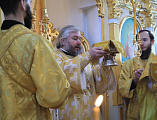 Преосвященнейший епископ Симон с архипастырским визитом посетил храм Святой Троицы г. Каменск-Шахтинский
