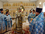 В престольный праздник Преосвященнейший епископ Симон возглавил Божественную литургию в храме Державной иконы Божией Матери города Донецка