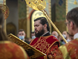 Праздников Праздник и Торжество из Торжеств. В праздник Светлого Христова Воскресения в Покровском кафедральном соборе г. Шахты состоялось торжественное богослужение