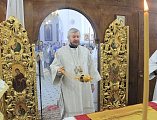 В Троицкую родительскую субботу Преосвященнейший епископ Симон совершил Божественную литургию в храме Архистратига Михаила г. Новошахтинска