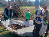 Жители слободы Позднеевка проводят субботники в преддверии Светлой Пасхи