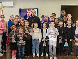 Священник и сестры милосердия поздравили воспитанников школы-интерната с Рождеством