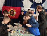 Пасхальная радость творчества: в гуманитарном центре «Благо Дарю» прошел мастер-класс для юных следопытов и детей воскресной школы