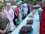 Маленькие паломники, дети из летнего лагеря «Шестоднев» и дошкольной группы «Радость моя» посетили храм Святителя Николая Чудотворца в х.Гуково