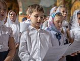 Молебен на начало учебного года и торжественная линейка в воскресной школе Покров