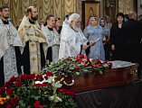 Духовенство Шахтинской епархии совершило чин погребения почившего иерея Евгения Поцелуева