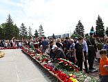 В День Победы у Вечного огня города Шахты «поклонились великим тем годам»
