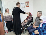Таинство Причастия в доме престарелых поселка Садовый