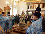 В престольный праздник Преосвященнейший епископ Симон возглавил Божественную литургию в храме Державной иконы Божией Матери города Донецка